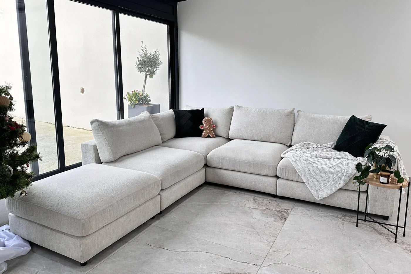 Julia | Tissu Chenille 4+1 pouf