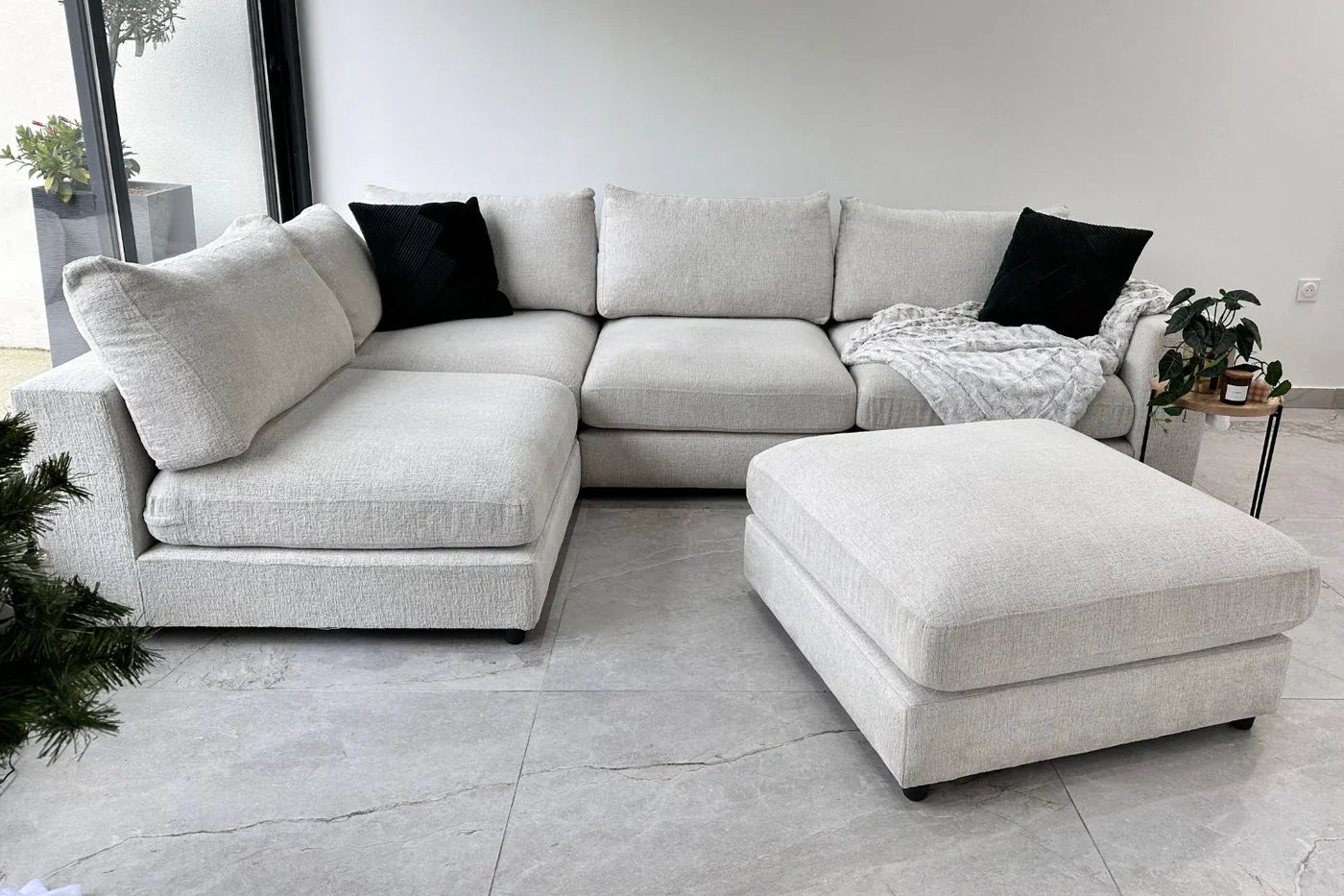 Julia | Tissu Chenille 4+1 pouf