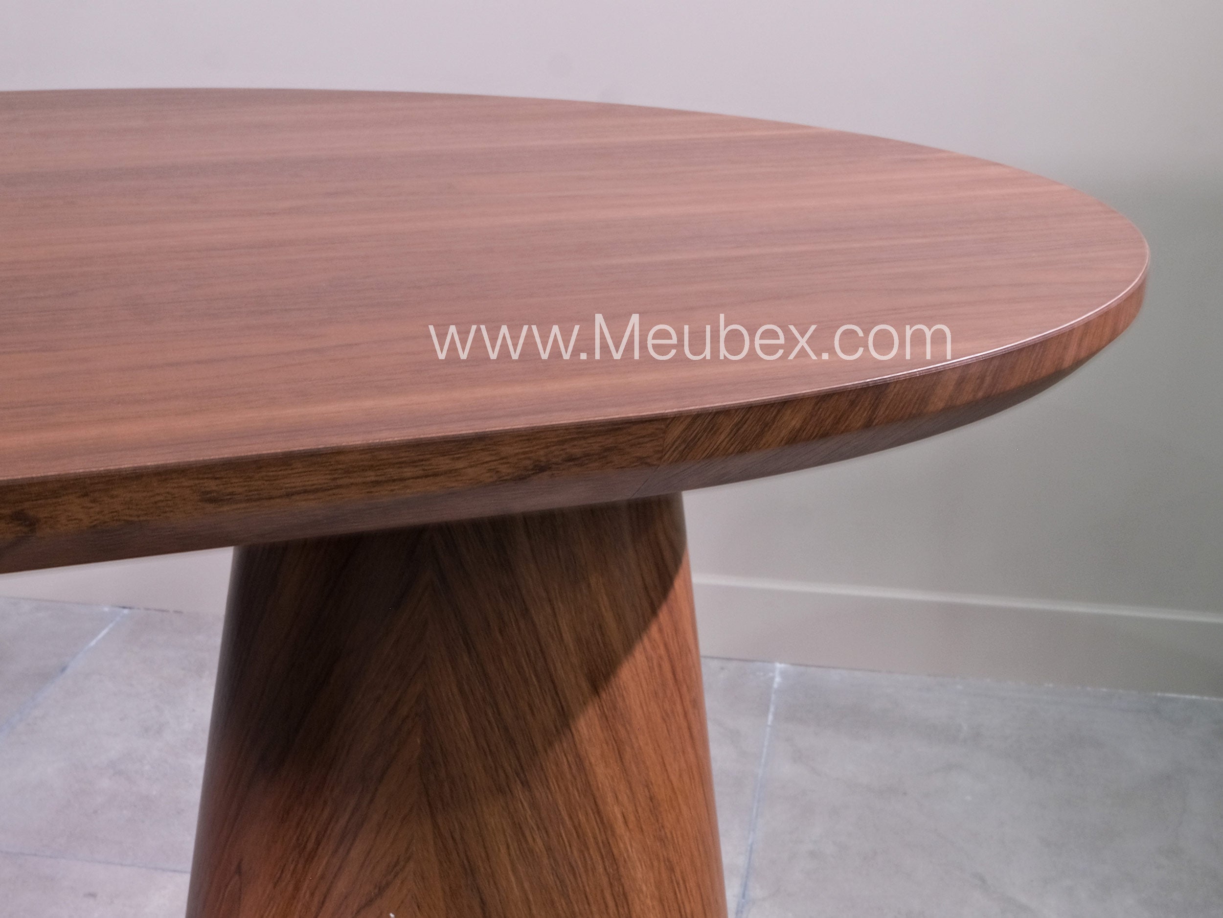Iconic | Noyer | 150cm